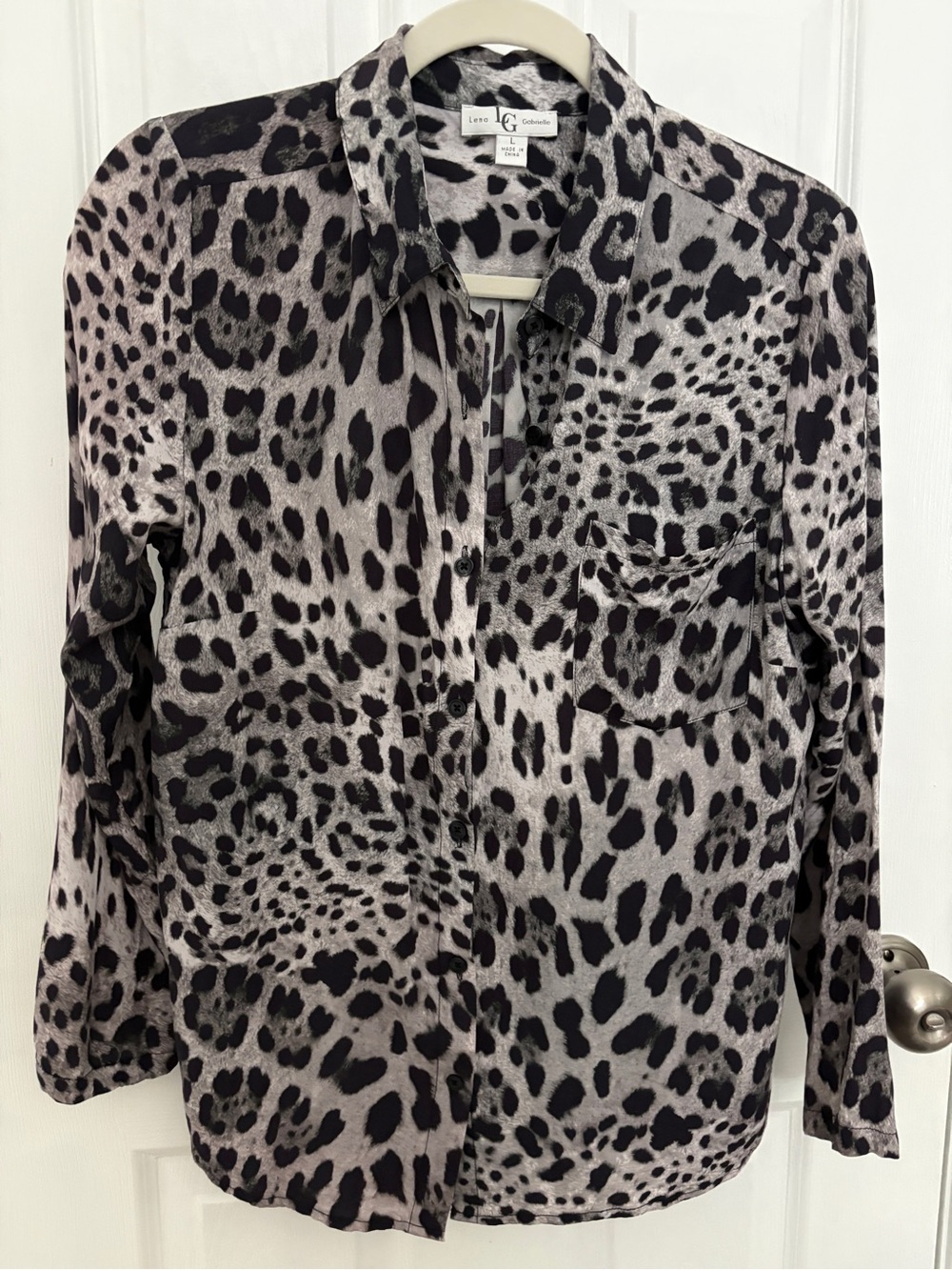 Lena Gabrielle Black & Gray Leopard-Print Button-Down Shirt